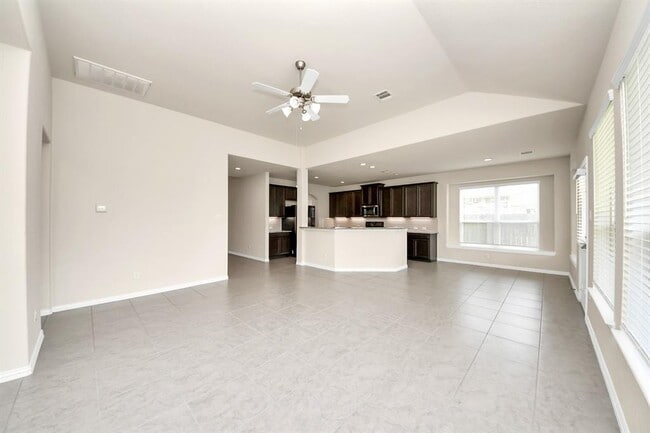 Building Photo - 21254 Lucknow Ln