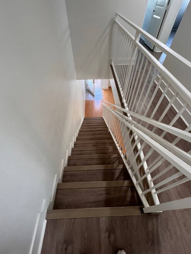 Building Photo - HST