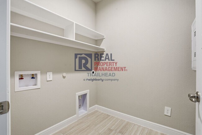 Building Photo - Inviting 4-Bedroom Home with Open Layout in Bella Vista