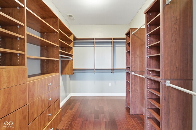 Building Photo - 141 S Meridian St