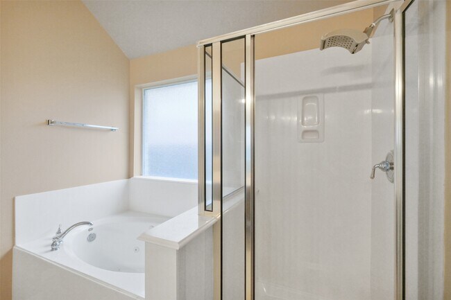 Building Photo - 2610 Easton Springs Ct