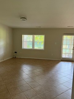 Building Photo - 2156 Golf Course Dr