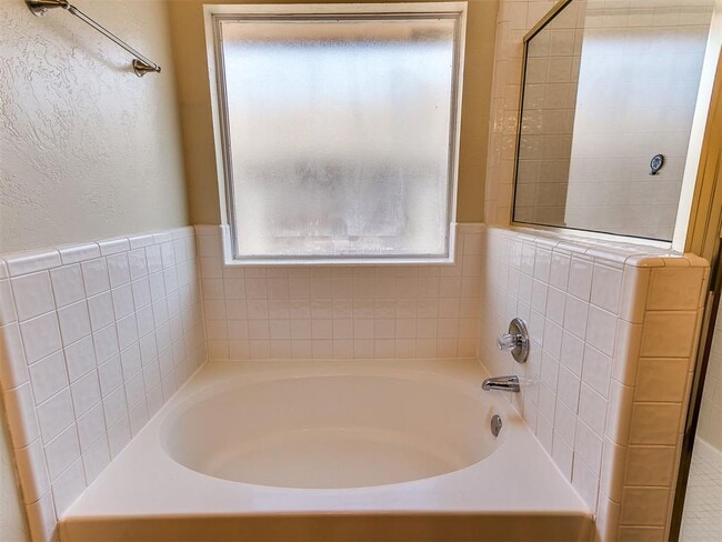 Building Photo - 4100 Kent St