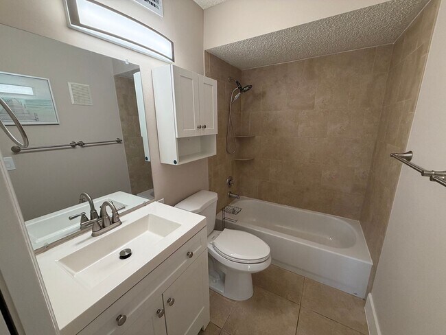 Building Photo - 2094 Arbour Walk Cir