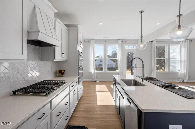 Building Photo - 128 Highland Grv Wy