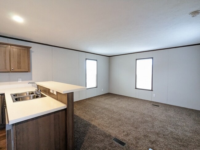 Building Photo - 2407 Catalpa St