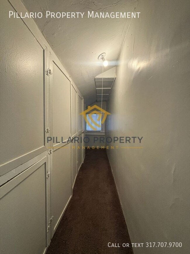 Building Photo - 1025 W 35th St