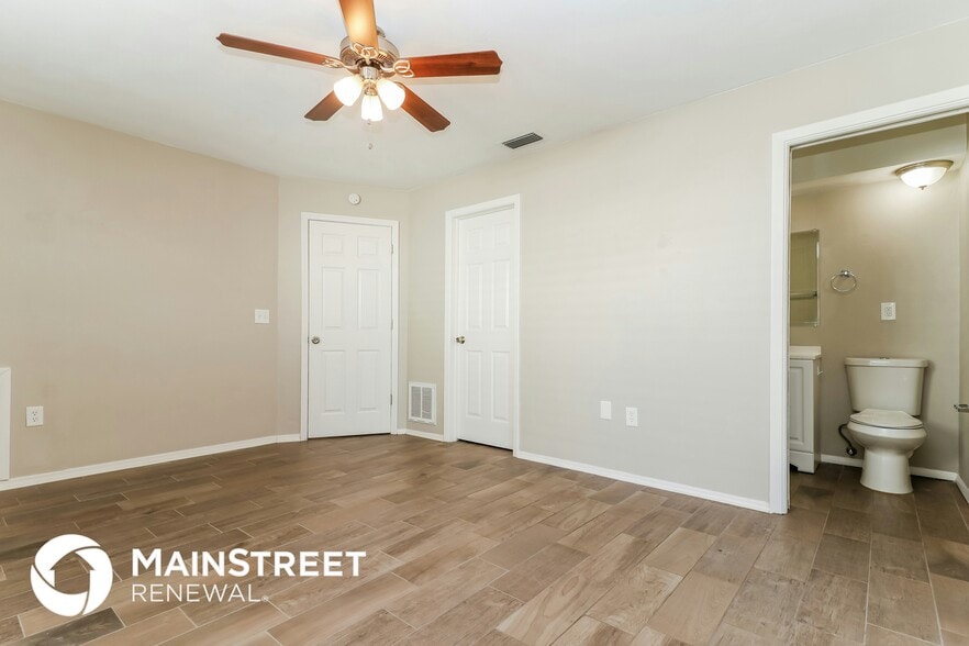 Building Photo - 7525 Foxbloom Dr