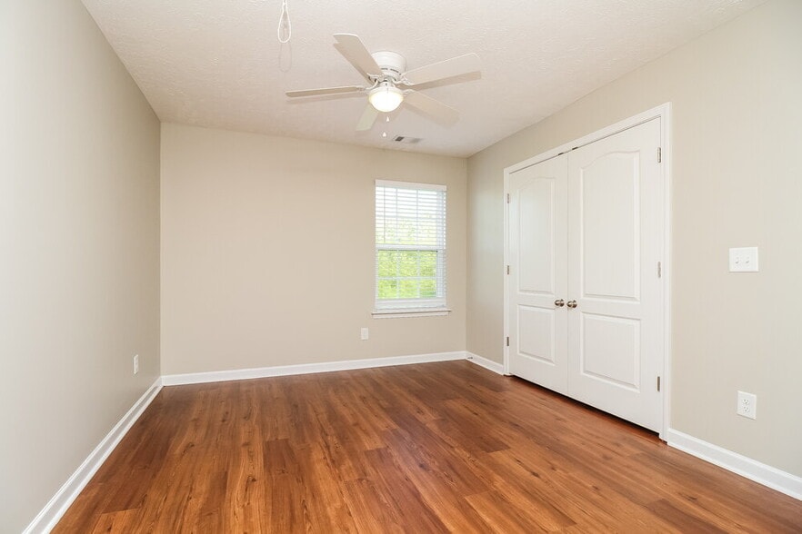 Building Photo - 5205 Rockridge Ct