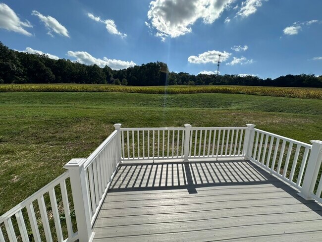 Building Photo - 450 Smokering Dr