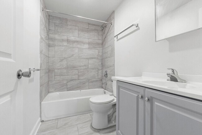 Interior Photo - 8201 S Paulina Street