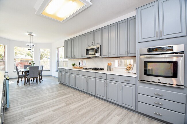 Building Photo - 20011 Polly Creek Way