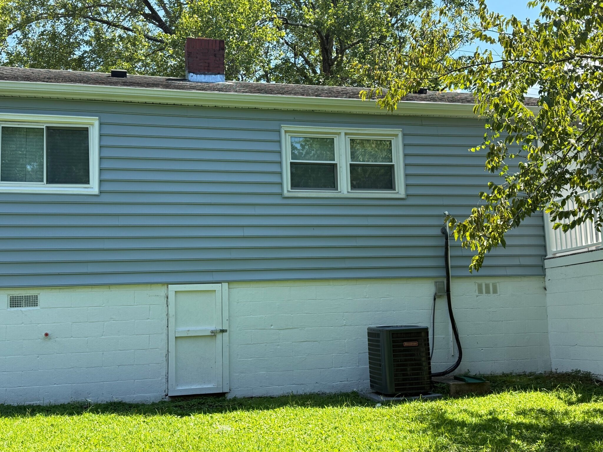 Building Photo - 807 McKenzie St