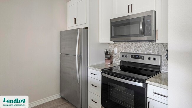 Building Photo - 6101 N Riverside Dr