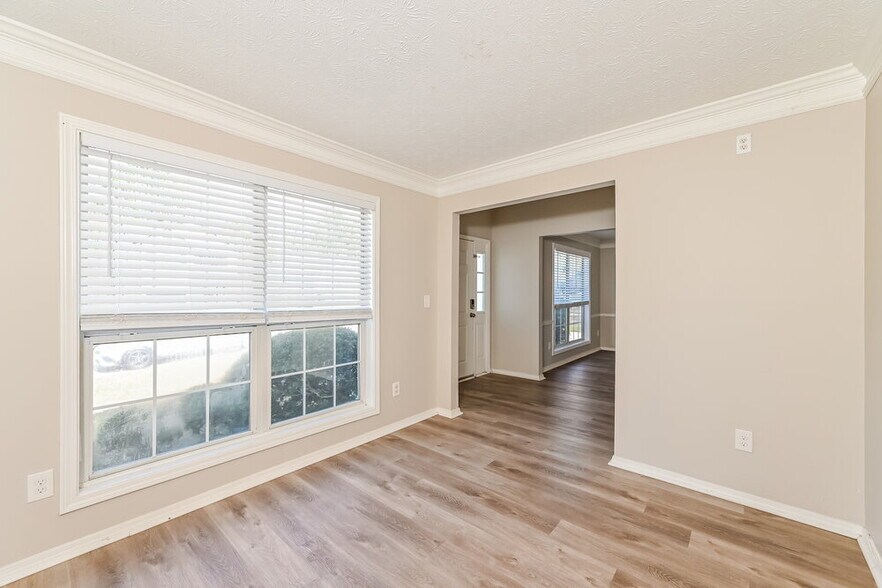 Building Photo - 6531 Alford Way