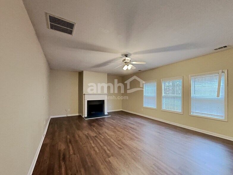 Building Photo - 2991 Leatherleaf Trl