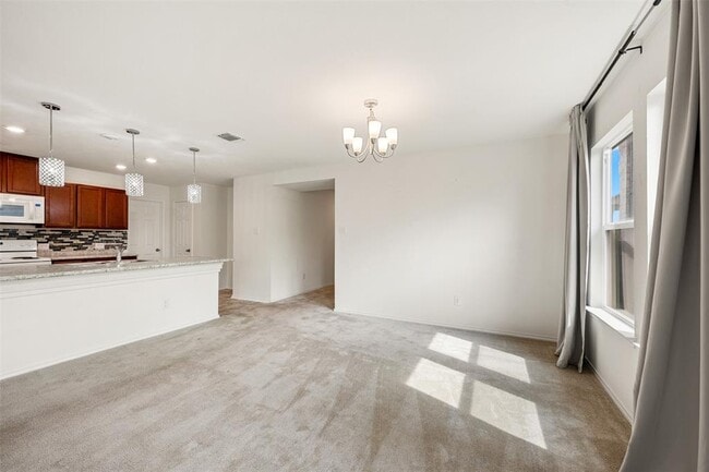 Building Photo - 704 Bailey Park Dr