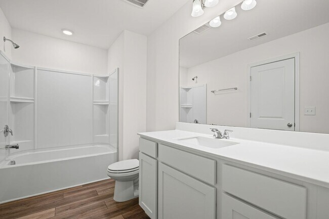 Building Photo - ***MOVE IN SPECIAL -$500 OF FIRST 2 MONTHS RENT WITH A FEBRARY 27TH OR SOONER MOVE IN DATE***Welc...