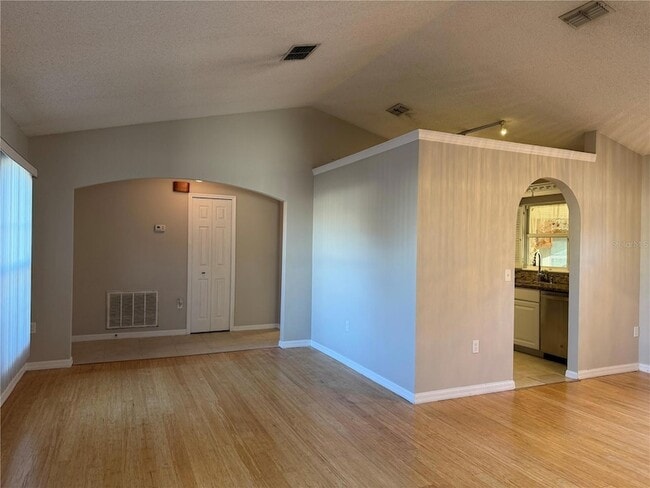 Building Photo - 375 Kaila Ct