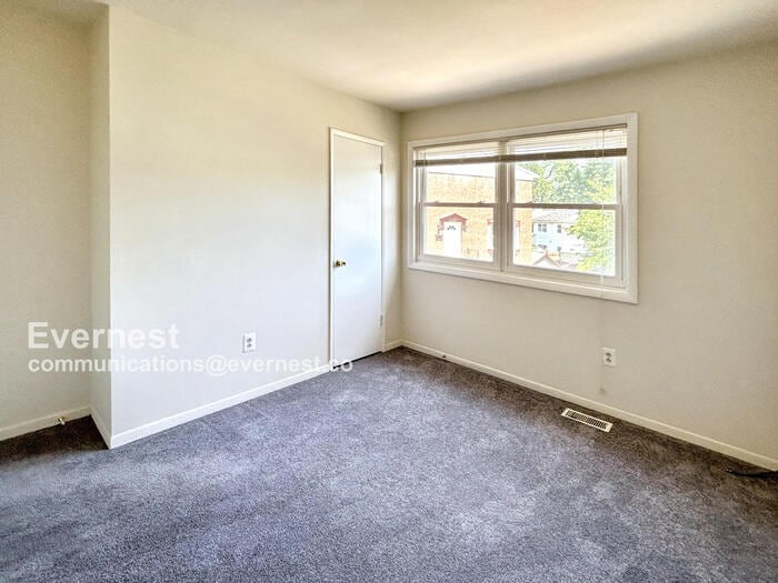 Building Photo - 1382 Ironwood St