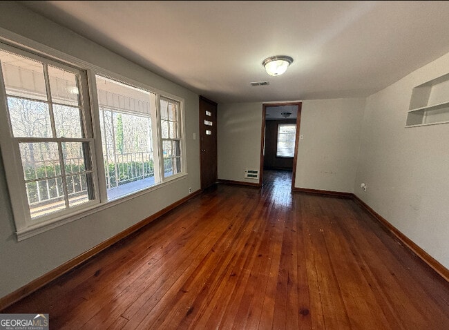 Building Photo - 10416 Lavonia Rd