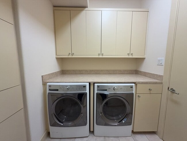 Building Photo - 4459 Lena Ln