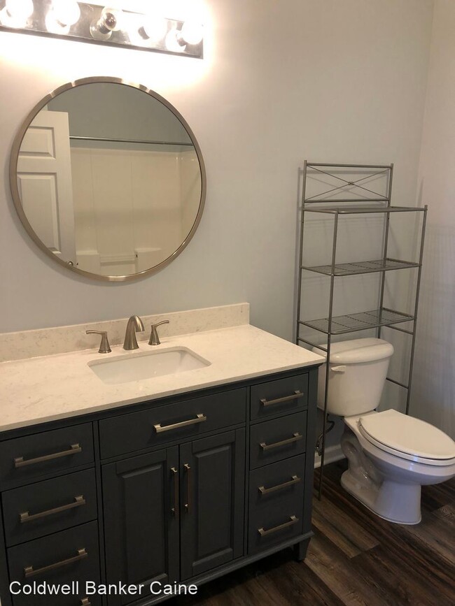 Building Photo - 2 br, 2 bath House - 601 McKenna Commons