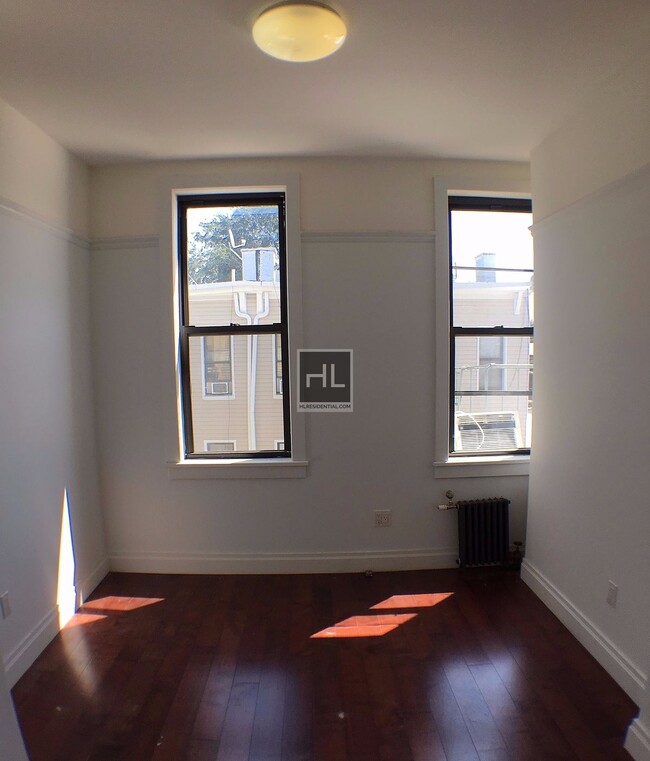 Primary Photo - HARMAN STREET / Spacious 1-Bed (2-Flex) / ...