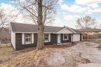 Building Photo - 1717 N 16th St