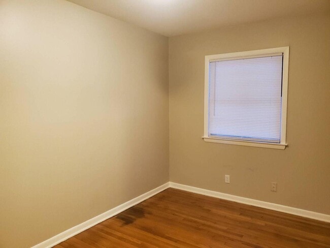 Building Photo - 8131 W Villard Ave