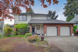 Building Photo - 5Bd/3.5Ba Newcastle House