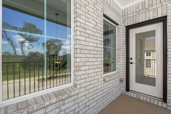 Building Photo - 1310 Shaded Rock Dr