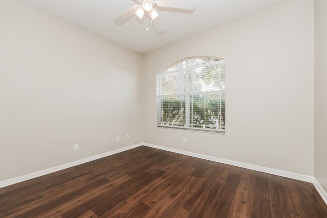 Building Photo - 9707 Patrician Dr