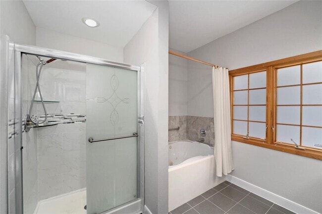 Building Photo - 6303 Lugary Dr