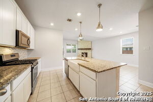 Building Photo - 2302 Castello Wy