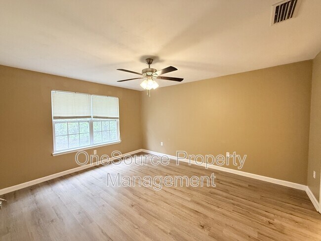 Building Photo - 111 N Charles Willis Dr