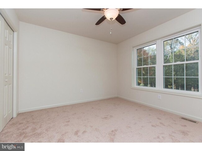 Building Photo - 233 W Woodview Rd