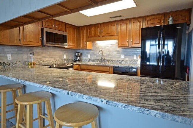 Building Photo - 1080 St Joseph St