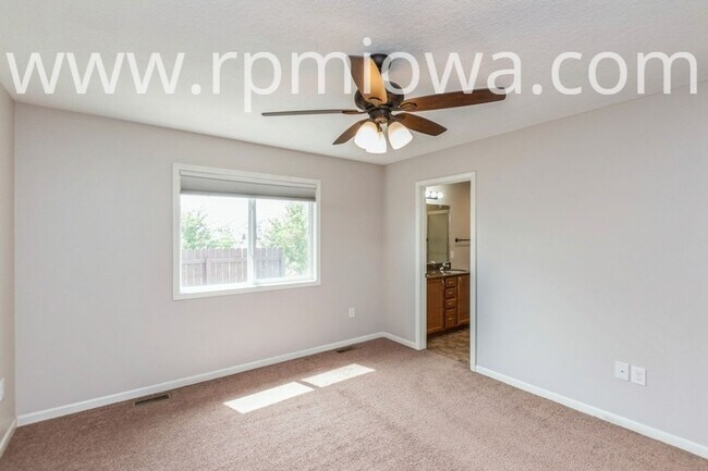 Building Photo - FINISHED BASEMENT!! 4 Bedroom, 3 Bathroom Home in North Ankeny