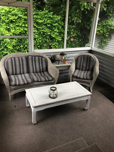 Screen Porch - 873 Highland Ave NW