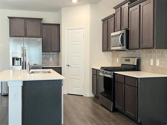 Building Photo - 812 Goldenrod Ln