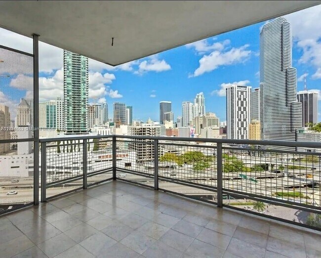 Primary Photo - 350 S Miami Ave