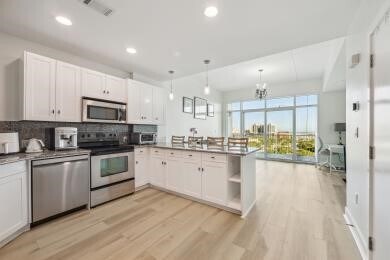 Building Photo - 500 Seawall Blvd