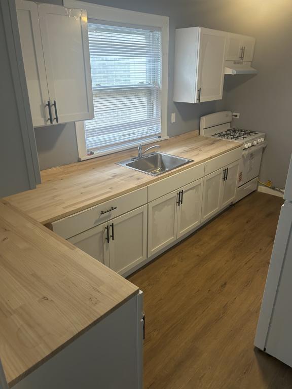 Building Photo - 7948 S Marshfield Ave