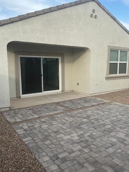 Building Photo - 3375 W Stanton Ave