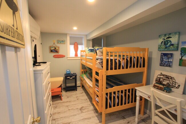 Building Photo - 32 Tupper Ave