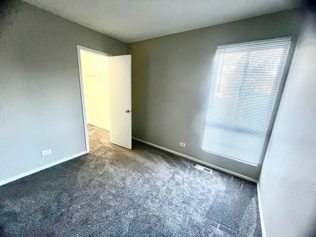 Building Photo - 248 Waverly Dr