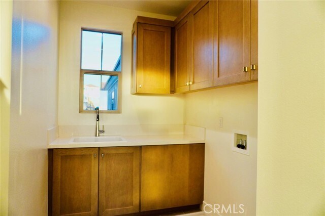 Building Photo - 112 AWNING