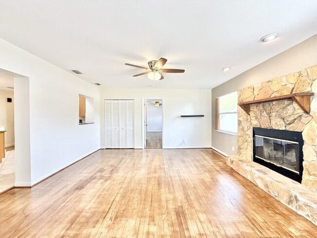 Building Photo - 2701 56th Ln N