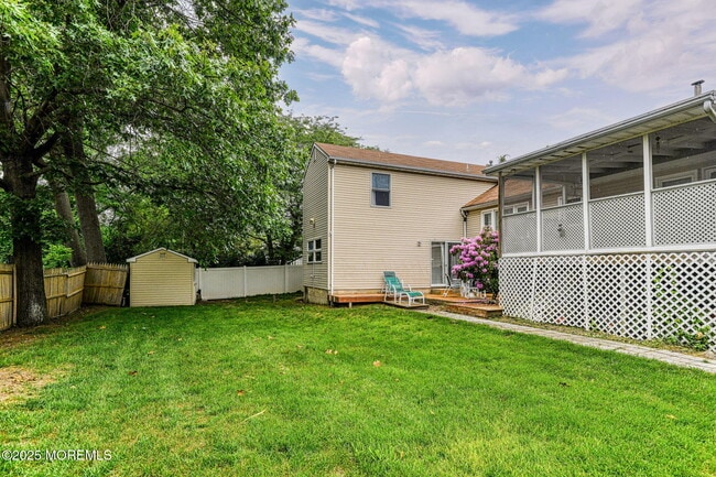Building Photo - 24 Peach Tree Rd